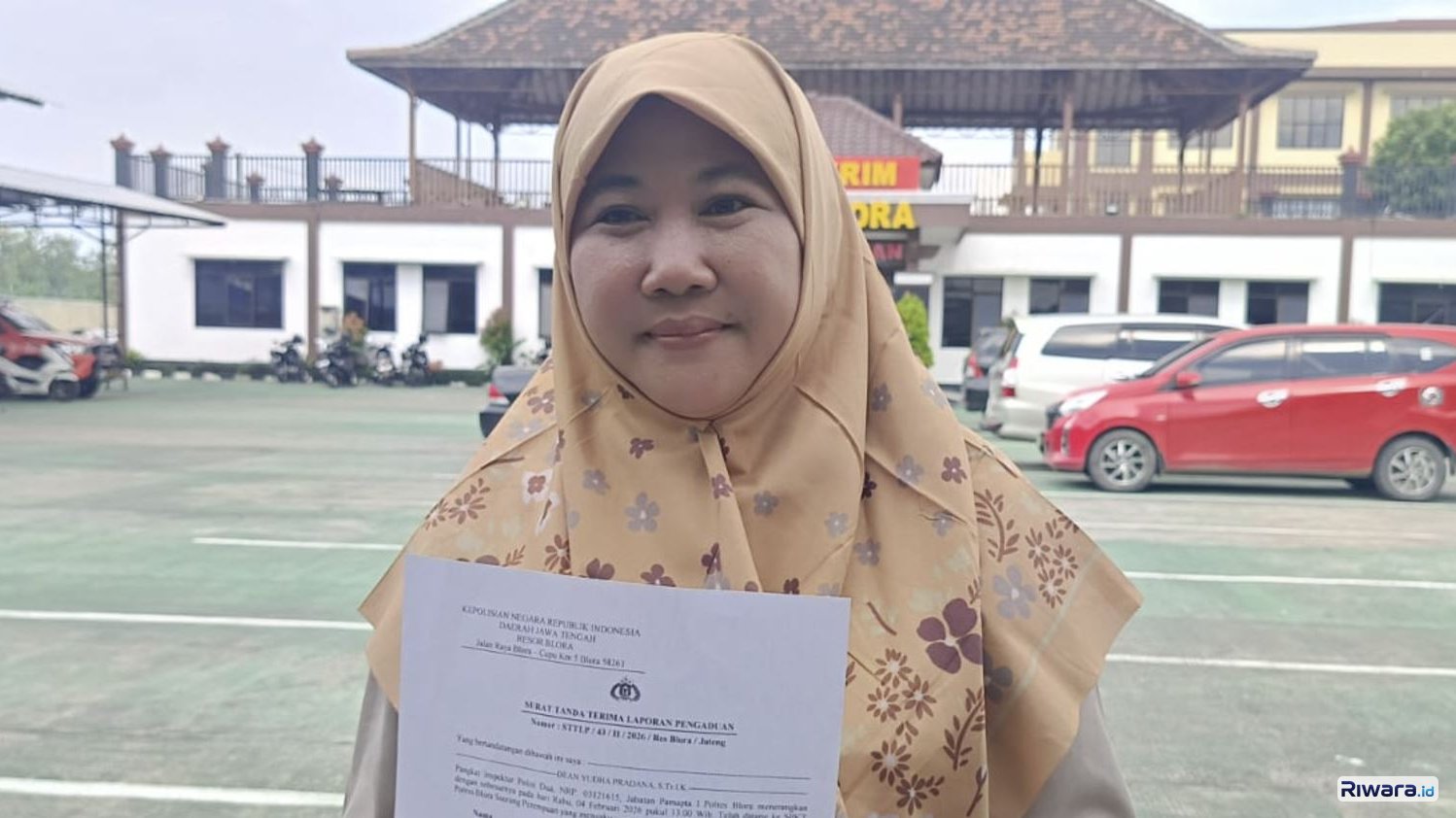 Hening Yulia usai membuat laporan di Polres Blora